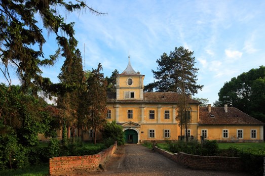 Savoyai-kastély, Bellye